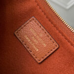 Louis Vuitton Liv Pochette M11916 M83301